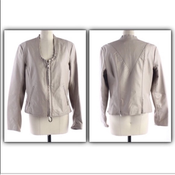 𝅺Ellen Tracy faux leather fitted moto jacket size M